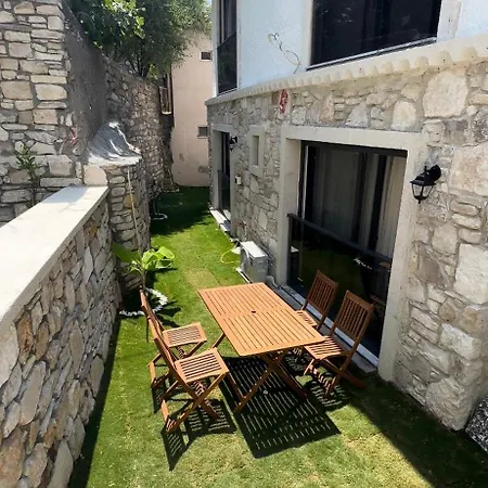 Corner Of Paradise House Cesme