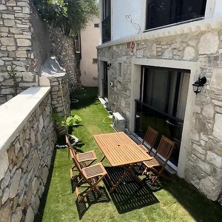 Corner Of Paradise House Apartment